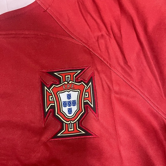 Cristiano Ronaldo 2022 World Cup Jersey - Picture 3 of 4